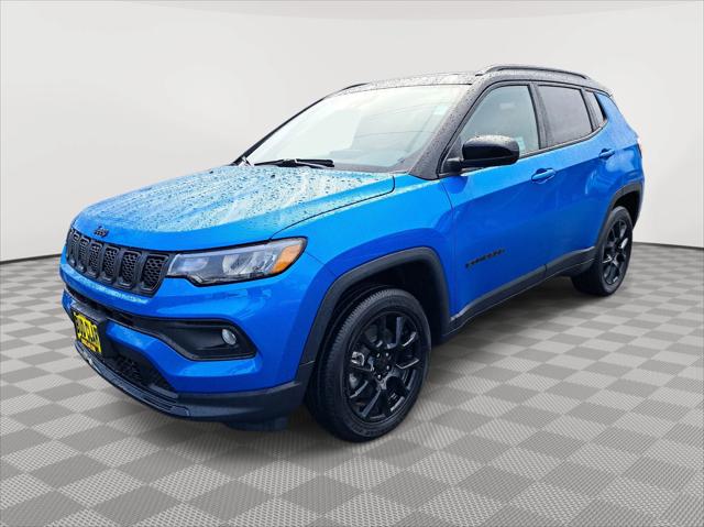 2024 Jeep Compass COMPASS LATITUDE 4X4