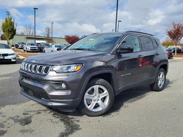 2024 Jeep Compass COMPASS LATITUDE 4X4