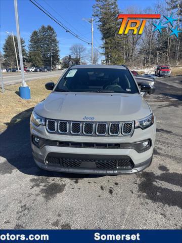 2024 Jeep Compass COMPASS LATITUDE 4X4