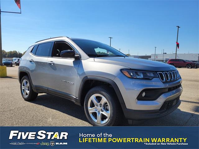 2024 Jeep Compass COMPASS LATITUDE 4X4