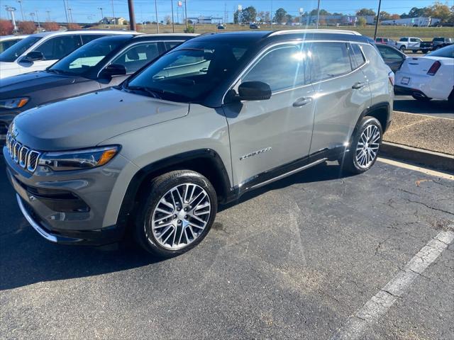 2024 Jeep Compass COMPASS LIMITED 4X4