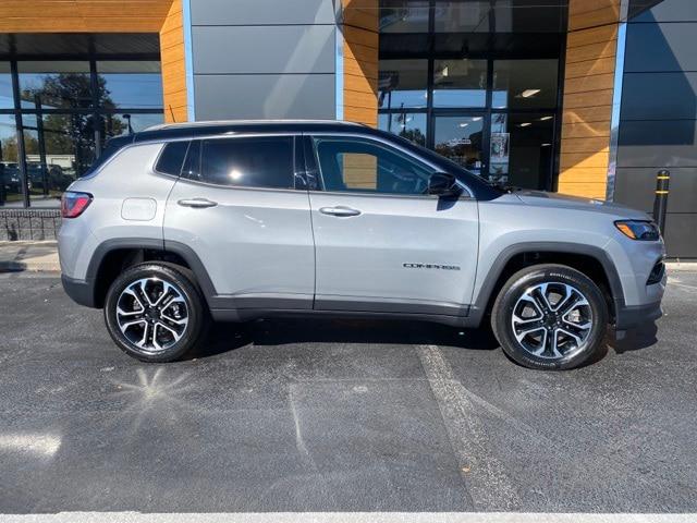 2024 Jeep Compass COMPASS LIMITED 4X4