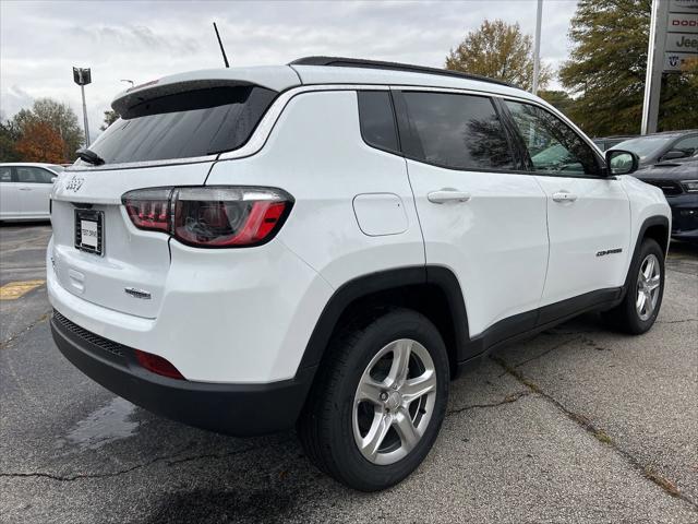 2024 Jeep Compass COMPASS LATITUDE 4X4