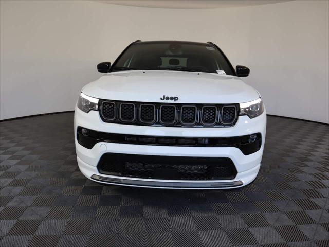 2024 Jeep Compass COMPASS LIMITED 4X4