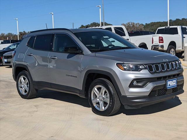 2024 Jeep Compass COMPASS LATITUDE 4X4