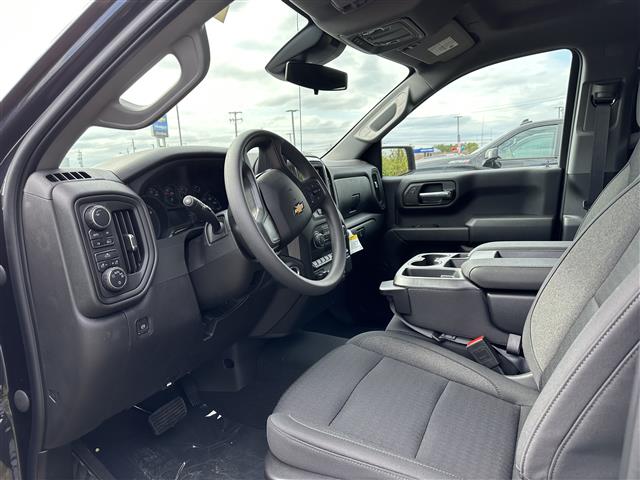 2023 Chevrolet Silverado 1500 4WD Crew Cab Short Bed Custom