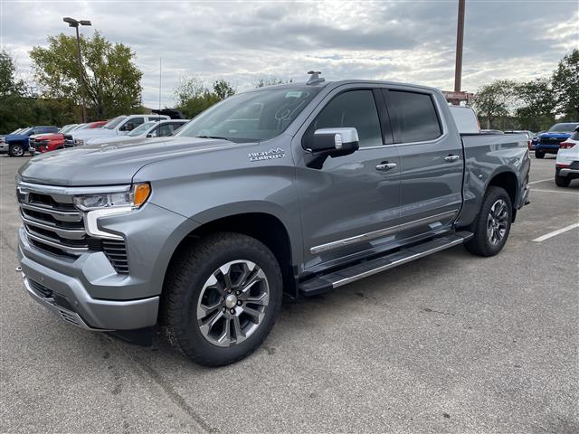 2023 Chevrolet Silverado 1500 4WD Crew Cab Short Bed High Country