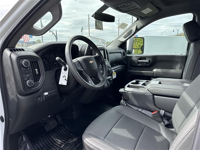 2023 Chevrolet Silverado 1500 2WD Crew Cab Short Bed WT