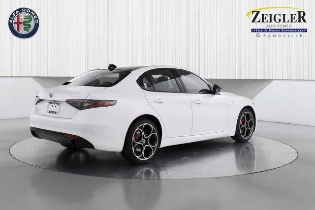 2024 Alfa Romeo Giulia GIULIA Ti AWD 2024 Alfa Romeo Giulia GIULIA Ti AWD
