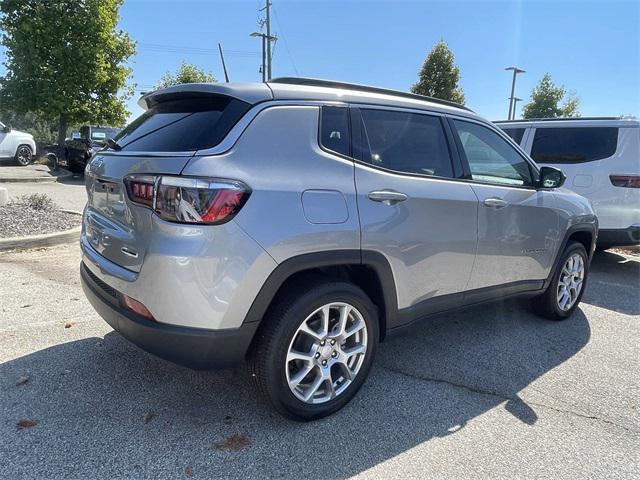 2023 Jeep Compass COMPASS LATITUDE LUX 4X4