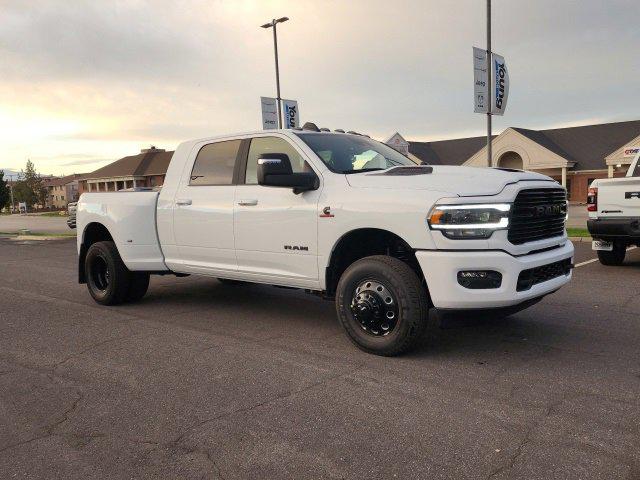 2024 RAM Ram 3500 RAM 3500 LARAMIE MEGA CAB 4X4 64 BOX