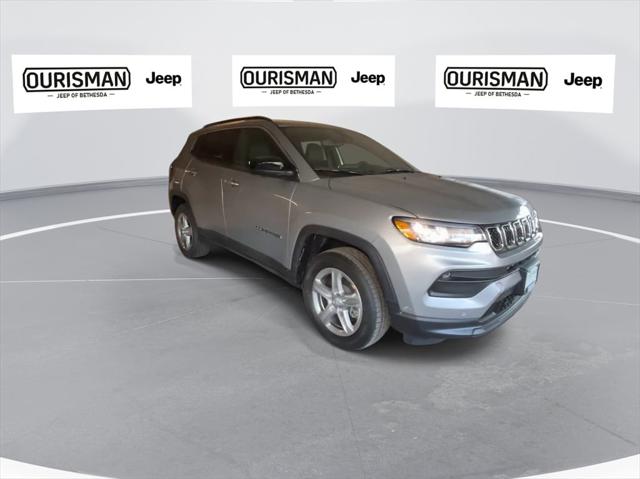 2024 Jeep Compass COMPASS LATITUDE 4X4