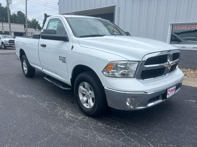 2023 RAM Ram 1500 Classic RAM 1500 CLASSIC TRADESMAN REGULAR CAB 4X4 8 BOX