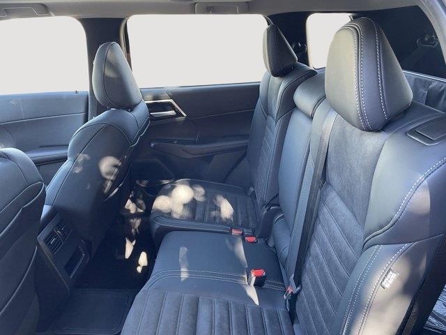 2023 Mitsubishi Outlander PHEV SE S-AWC