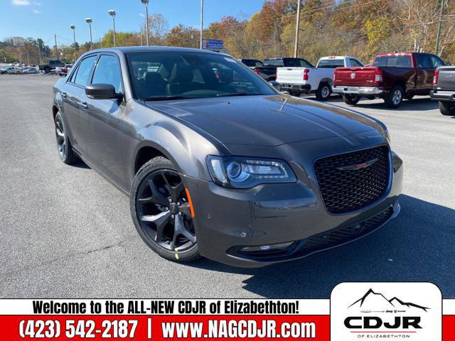 2023 Chrysler Chrysler 300 300S V6