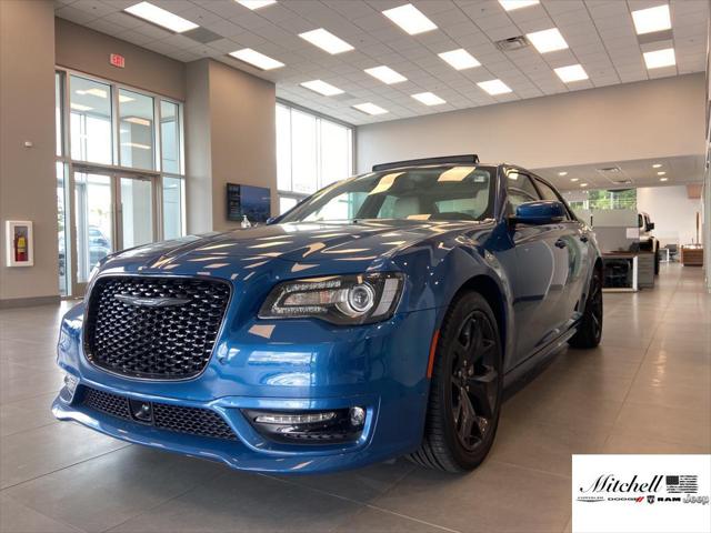 2023 Chrysler Chrysler 300 300 TOURING L RWD