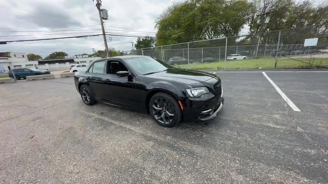 2023 Chrysler Chrysler 300 300S V8