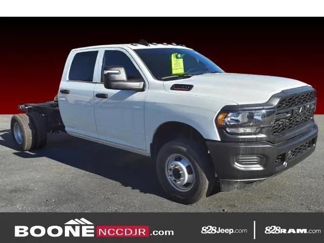 2024 RAM Ram 3500 Chassis Cab RAM 3500 TRADESMAN CREW CAB CHASSIS 4X4 60 CA