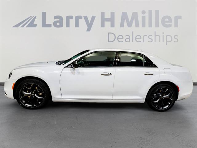 2023 Chrysler Chrysler 300 300 TOURING