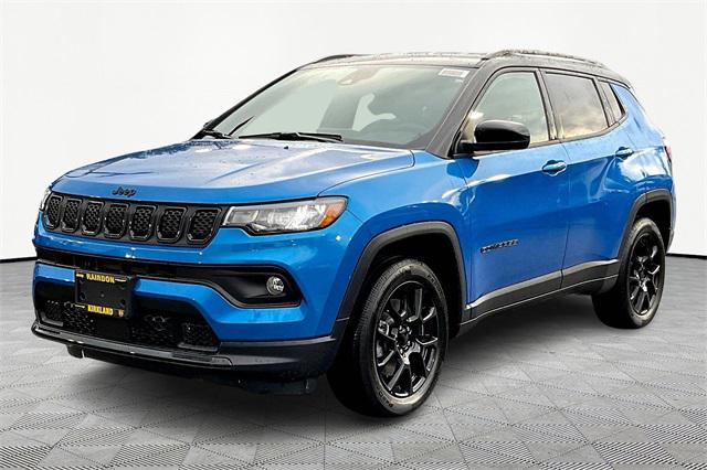 2024 Jeep Compass COMPASS LATITUDE 4X4