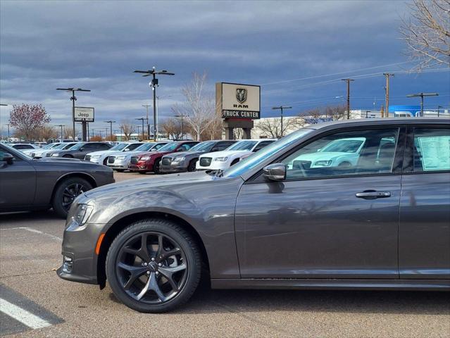 2023 Chrysler Chrysler 300 300 TOURING L RWD