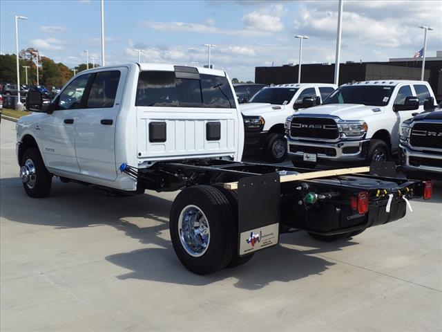 2024 RAM Ram 3500 Chassis Cab RAM 3500 SLT CREW CAB CHASSIS 4X4 60 CA