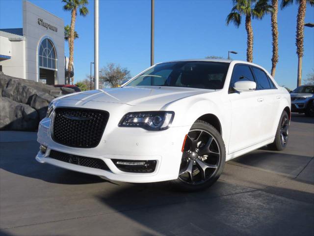 2023 Chrysler Chrysler 300 300 TOURING L RWD