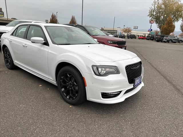 2023 Chrysler Chrysler 300 300 TOURING L AWD