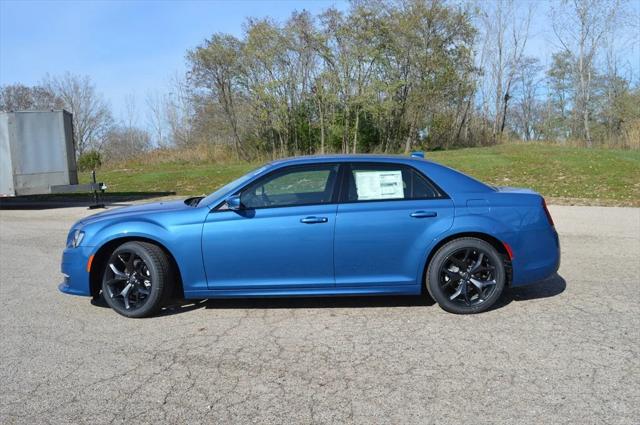 2023 Chrysler Chrysler 300 300 TOURING L RWD