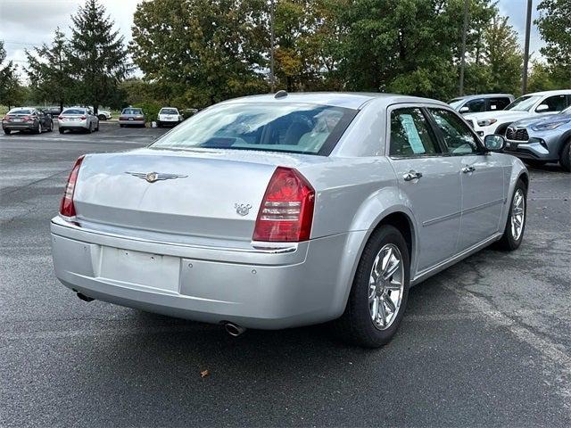 2005 Chrysler 300C Base