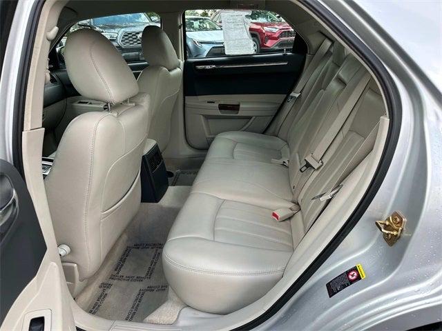 2005 Chrysler 300C Base