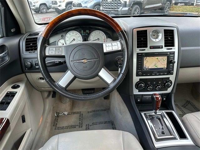 2005 Chrysler 300C Base