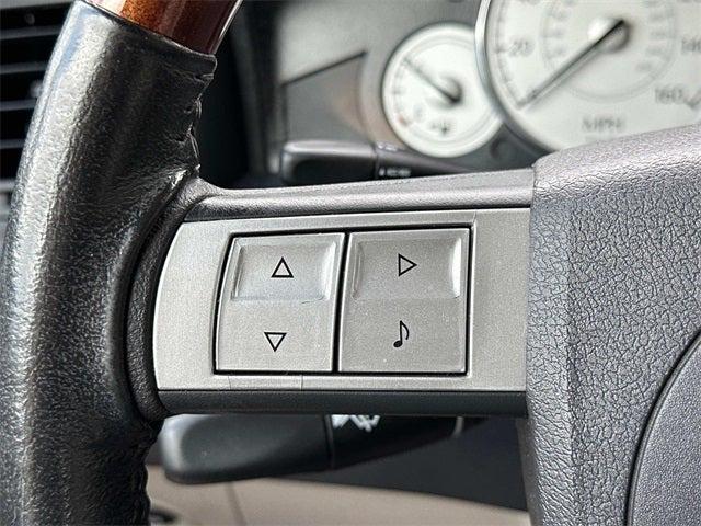 2005 Chrysler 300C Base