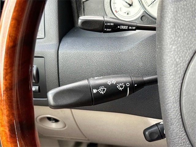 2005 Chrysler 300C Base