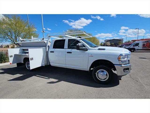 2023 RAM Ram 3500 Chassis Cab RAM 3500 TRADESMAN CREW CAB CHASSIS 4X4 60 CA