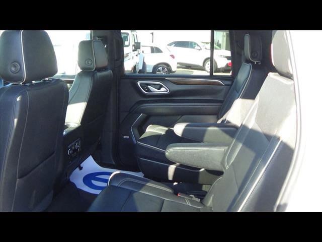 2022 Chevrolet Suburban 4WD Premier