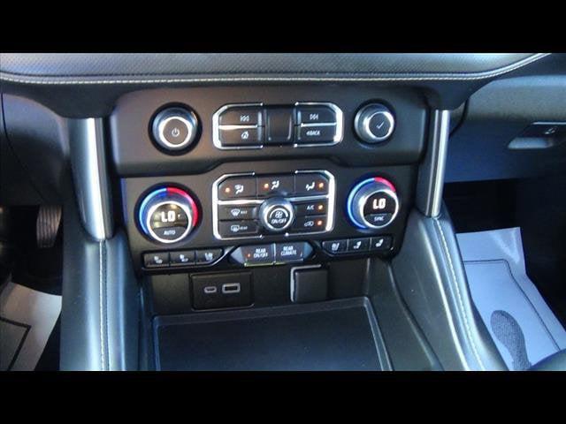 2022 Chevrolet Suburban 4WD Premier