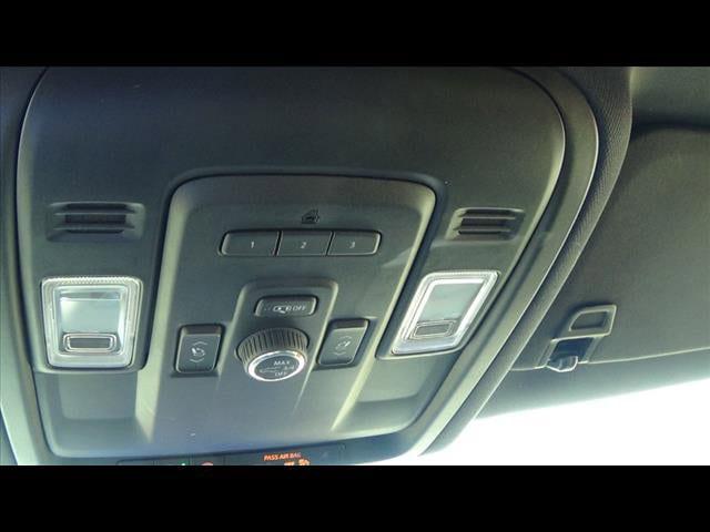 2022 Chevrolet Suburban 4WD Premier