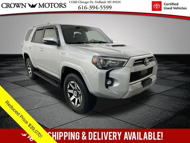 2022 Toyota 4Runner TRD Off-Road Premium's photo