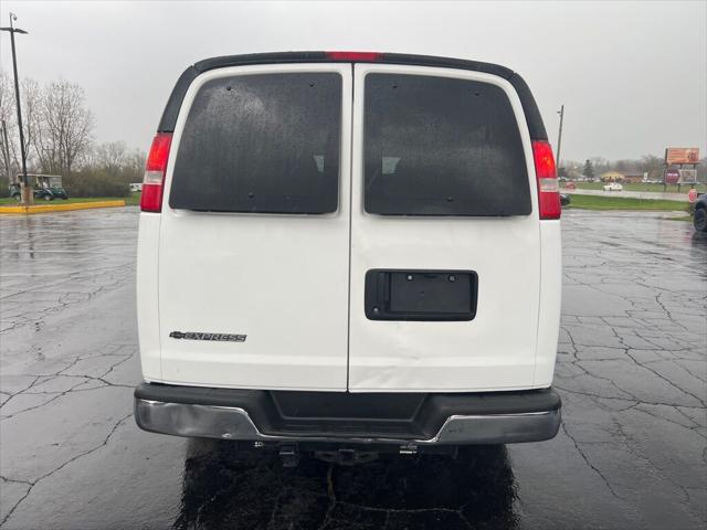 2017 Chevrolet Express LT