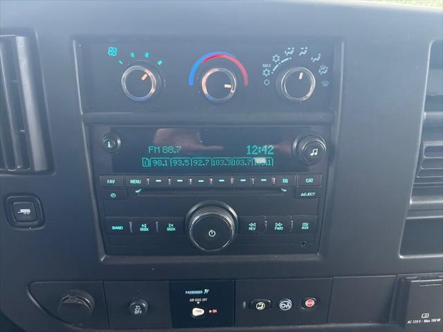 2017 Chevrolet Express LT