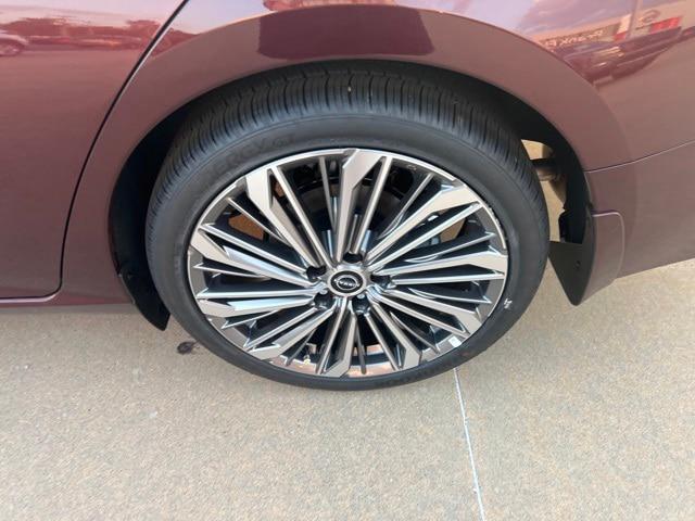 2024 Nissan Altima SL FWD