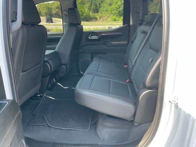 2023 GMC Sierra 1500 4WD Crew Cab Short Box SLT