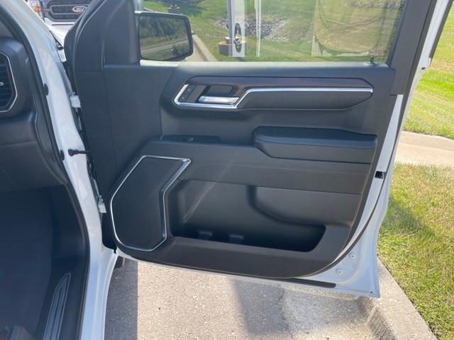 2023 GMC Sierra 1500 4WD Crew Cab Short Box SLT