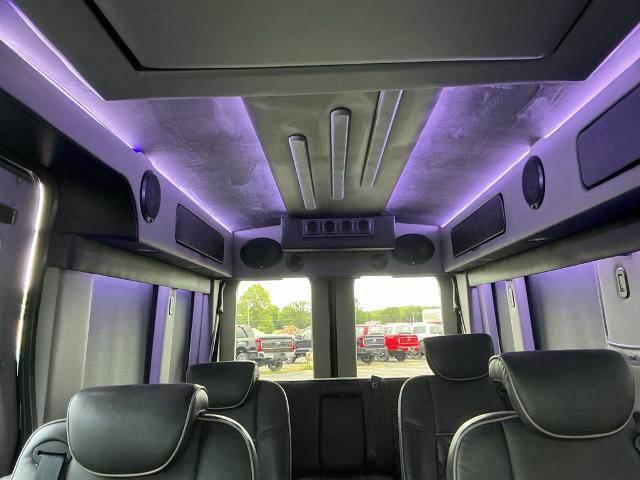 2019 Ford Transit 148 WB Medium Roof Cargo