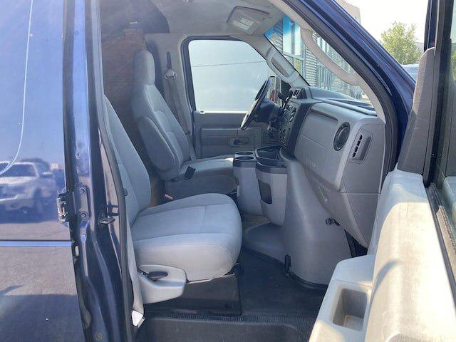 2013 Ford E-350 Super Duty Commercial