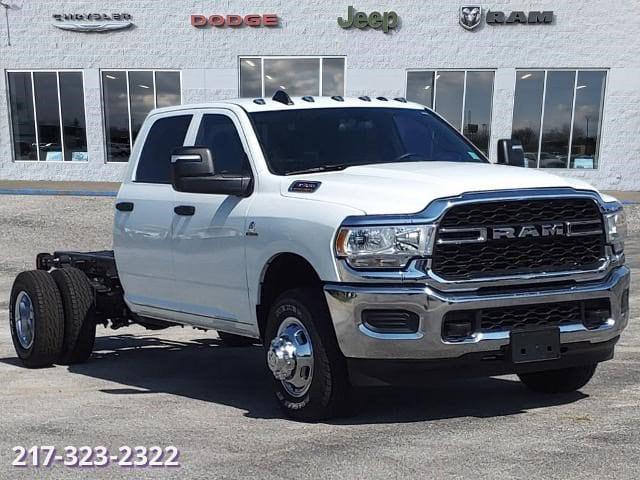 2023 RAM Ram 3500 Chassis Cab RAM 3500 TRADESMAN CREW CAB CHASSIS 4X4 60 CA