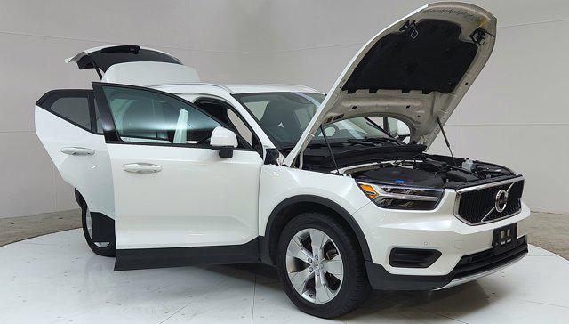 2020 Volvo XC40 T4 Momentum