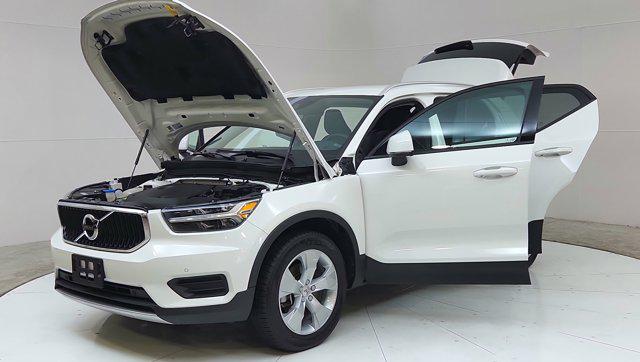 2020 Volvo XC40 T4 Momentum