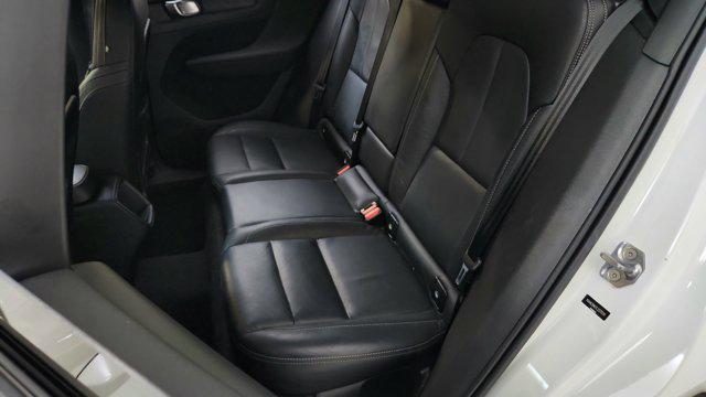 2020 Volvo XC40 T4 Momentum